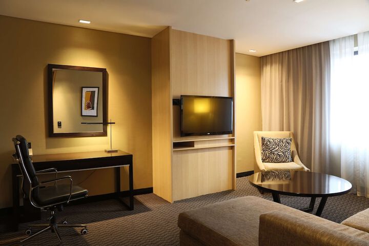 Room 13 of 70