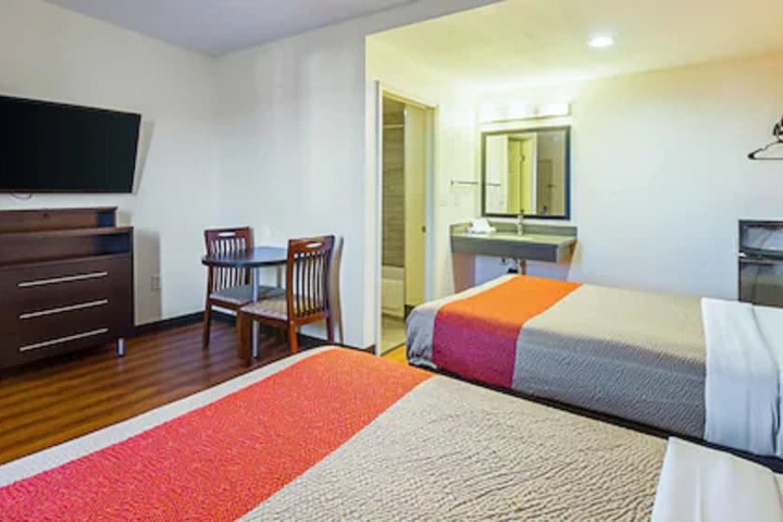 Motel 6 on Maple in Hesperia, CA