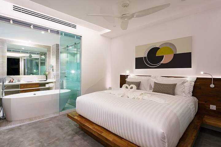 Room 3 of 70