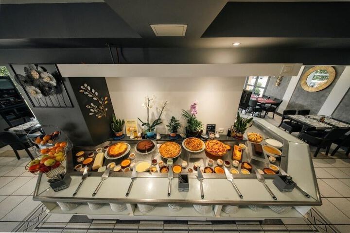 Dining 60 of 72
