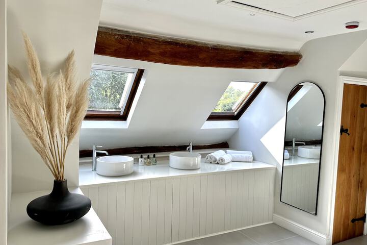 Bathroom Interior Photo