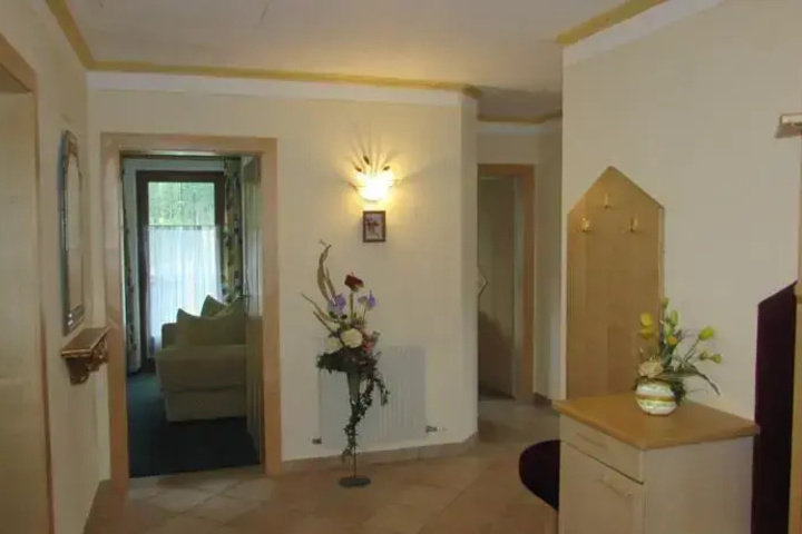 Room 12 of 23