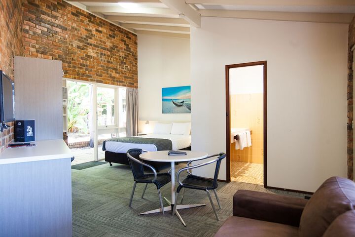 Room 5 of 47