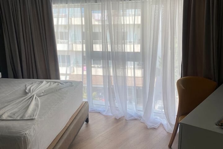 Room 89 of 253
