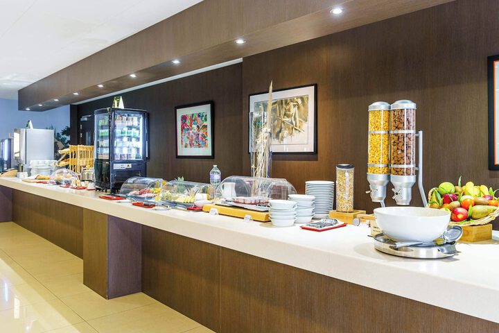 Dining Photos