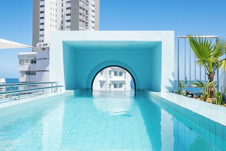 Pool 83 of 104