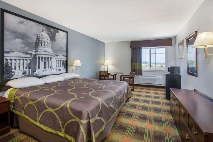 1 King Bed (1 of 8)