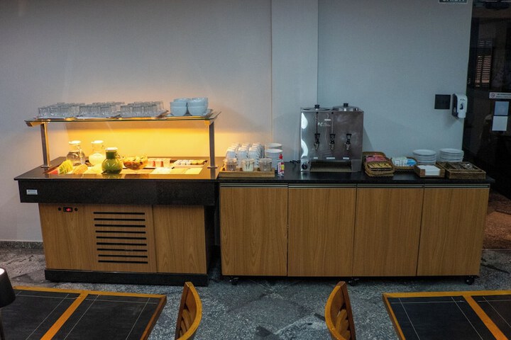 Dining 67 of 96