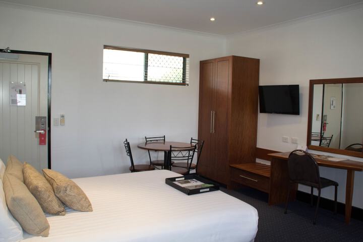 Room 8 of 25