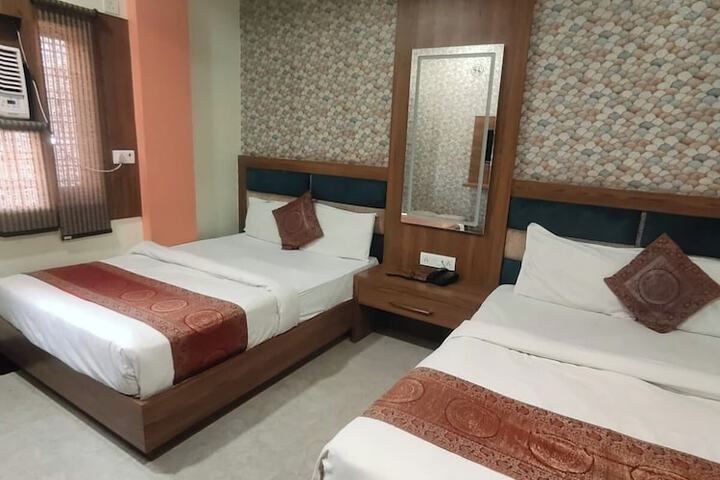 Room 3 of 9