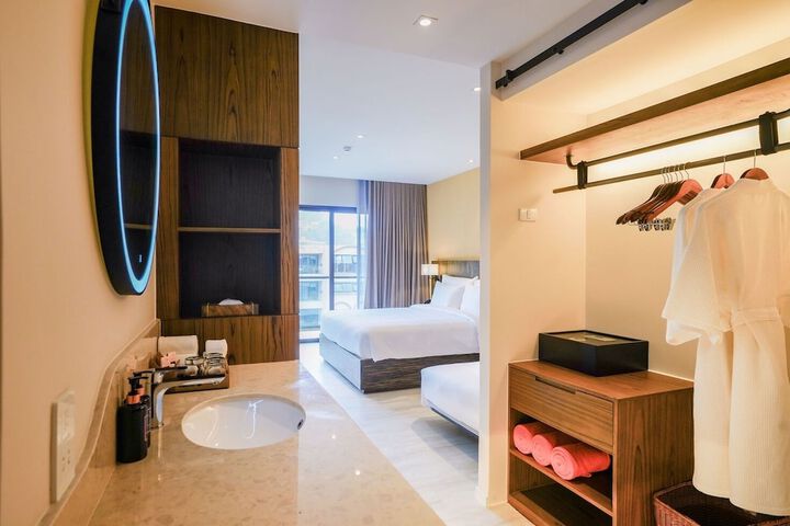 Room 9 of 49