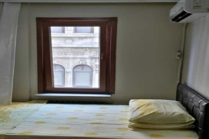 Room 14 of 25