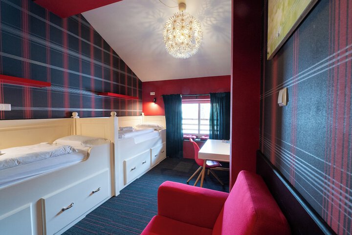Room 43 of 133