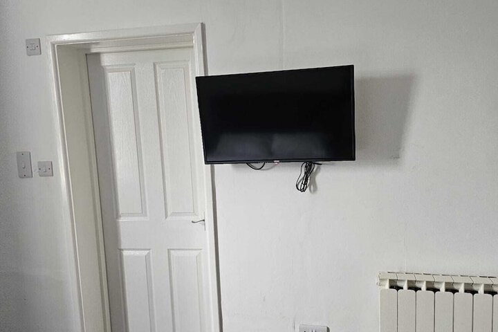 Room 9 of 28