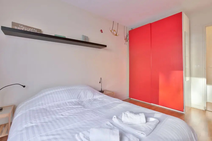 Room 3 of 12
