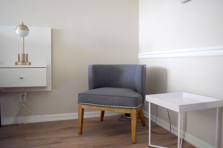 Room 10 of 65
