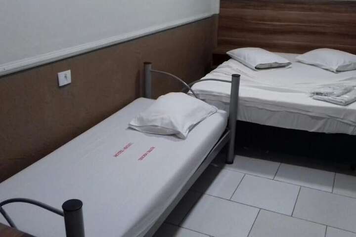 Room 8 of 38