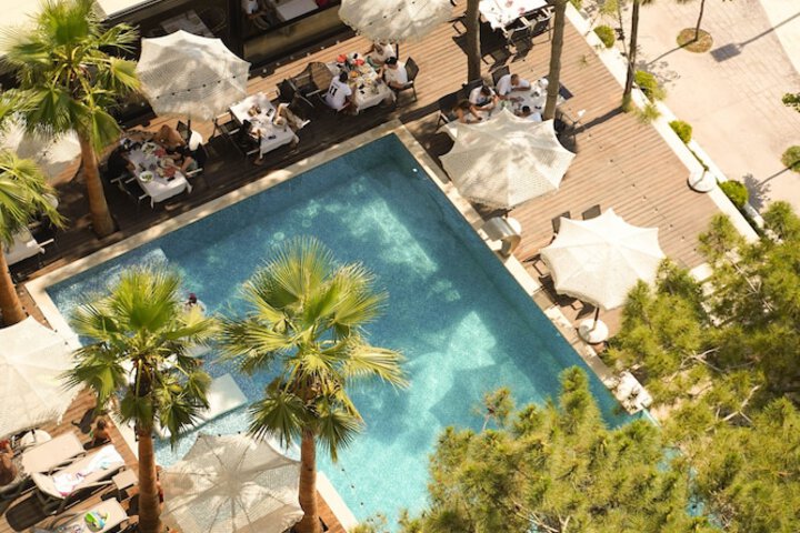 Pool 19 of 51