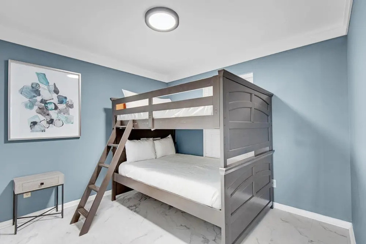 Room 2 of 19