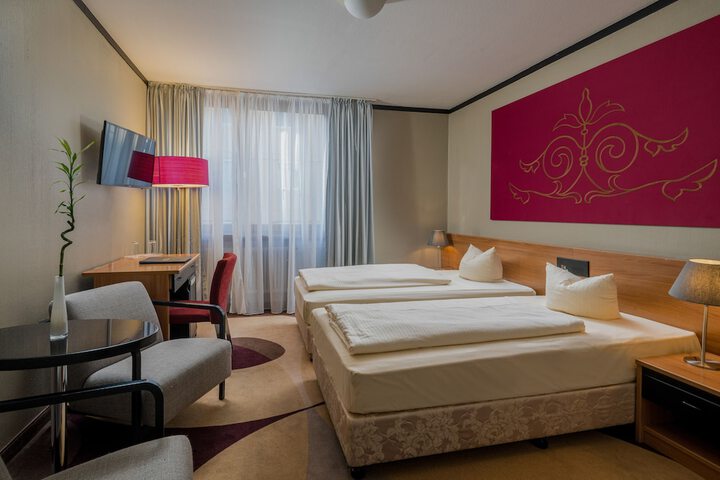 Room 34 of 64