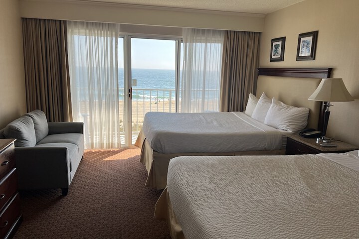 Room 60 of 153