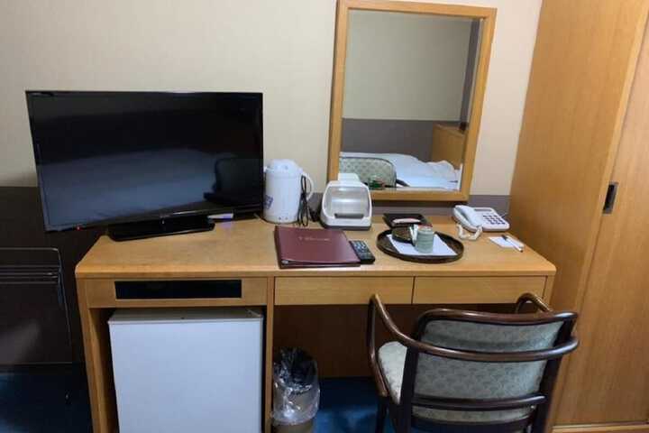 Room 8 of 51