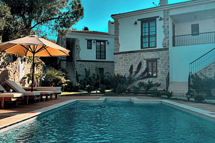 Pool 50 of 63