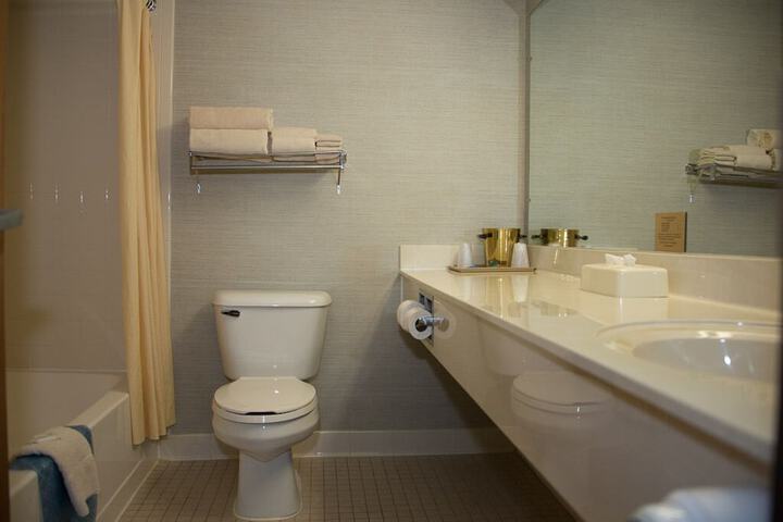 Classic 2 Queen Beds (6 of 15)