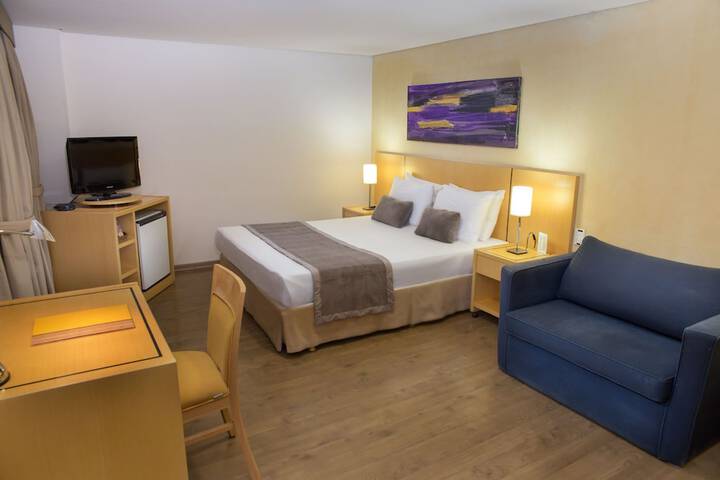 Room 7 of 38