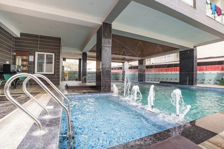 Pool 75 of 96