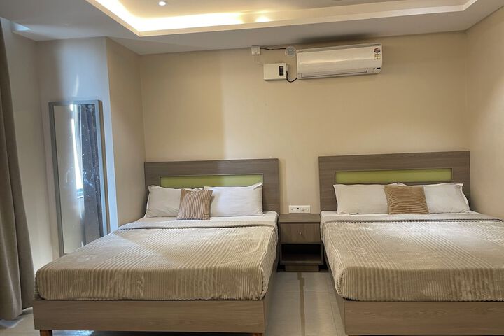 Room 19 of 37