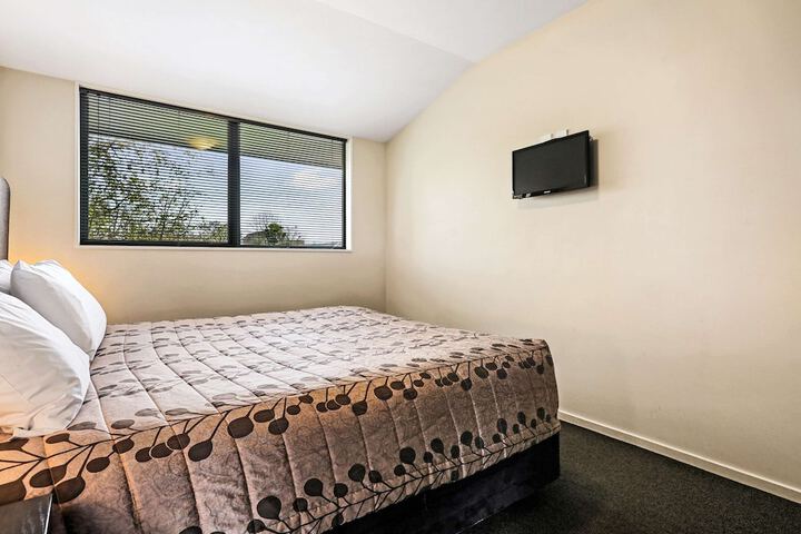 Room 21 of 42