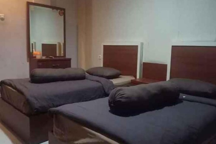 Room 8 of 21