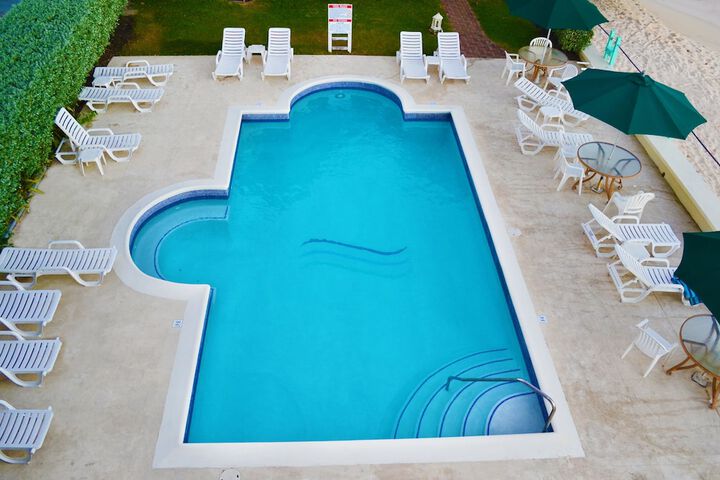 Pool Hotel