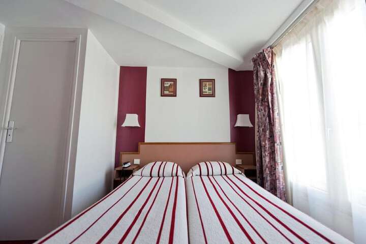 Room 5 of 23