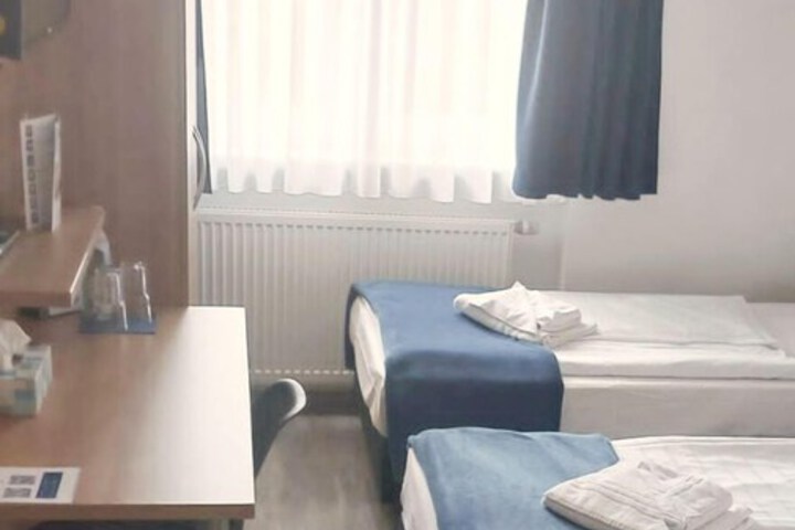 Room 20 of 40