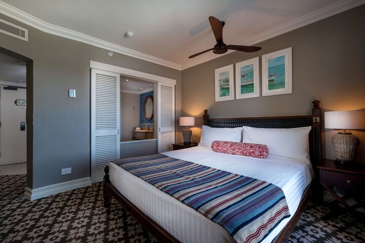Room 10 of 86