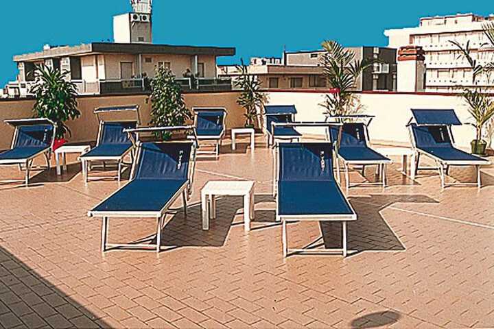 Sundeck 36 of 39