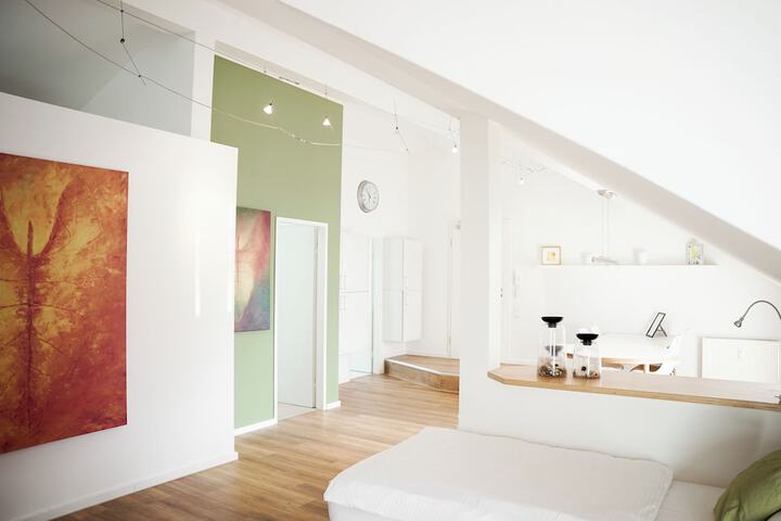 Room 45 of 76