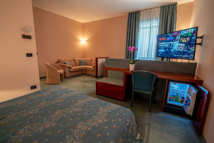 Room 17 of 61