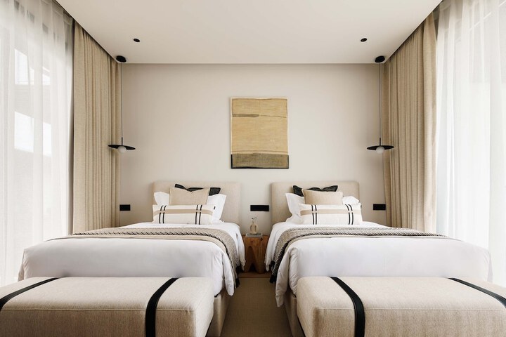 Room 30 of 110