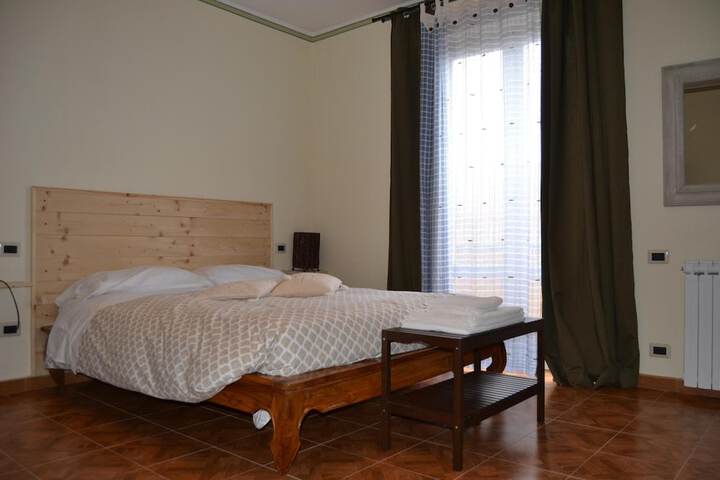 Room 27 of 61