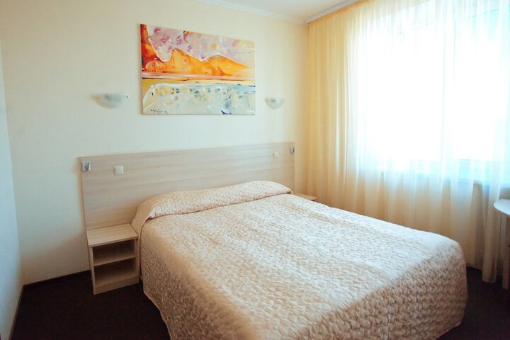 Room 17 of 36