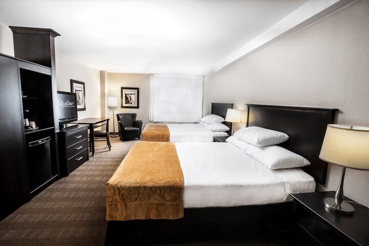Traditional Room with 2 Queen Beds Room Only (9 of 14)