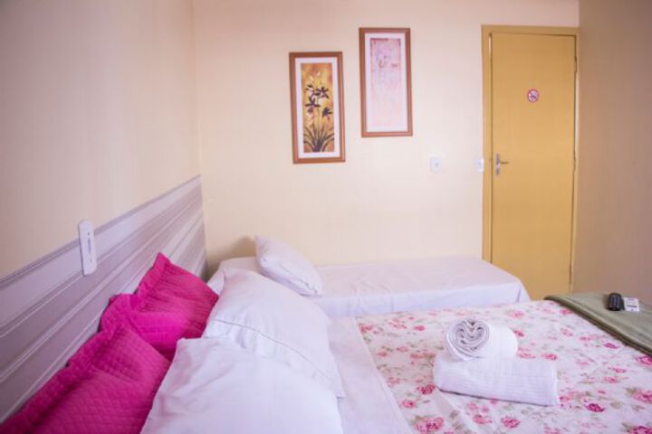 Room 4 of 6