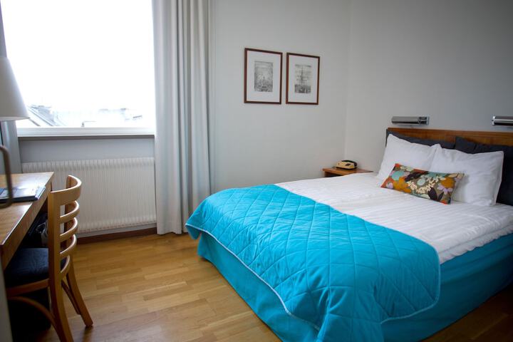 Room 7 of 92