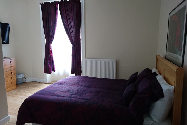 Room 8 of 25