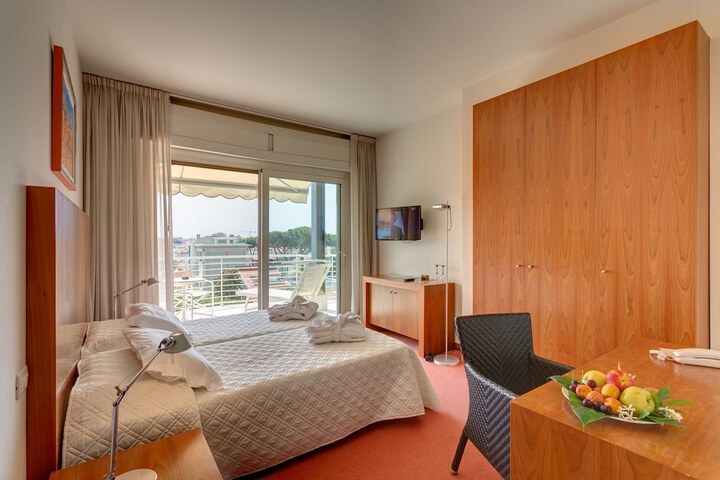 Room 20 of 68