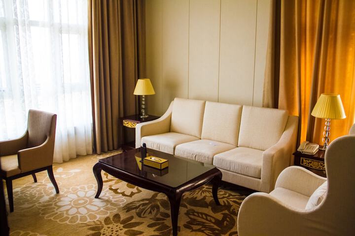 Room 26 of 103