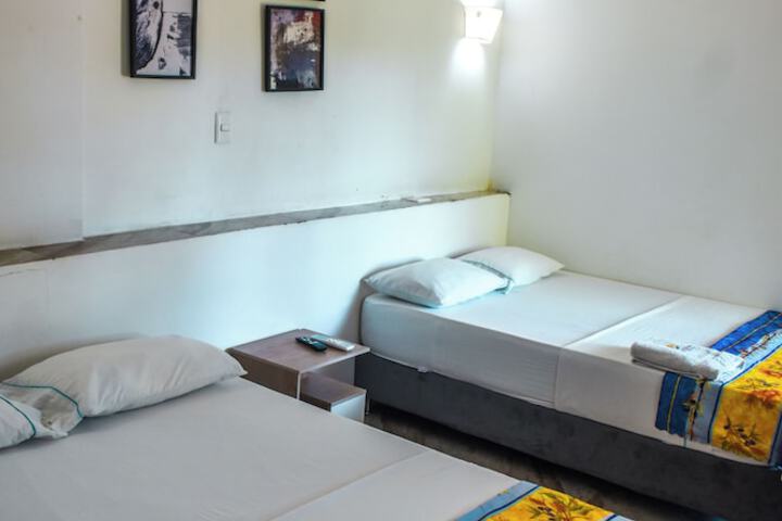 Room 11 of 37